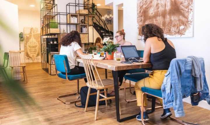 L’anticafé paris travaille